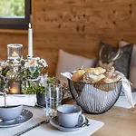 Alpesi faház Eigener Sauna Im Vital Camp Bayerbach